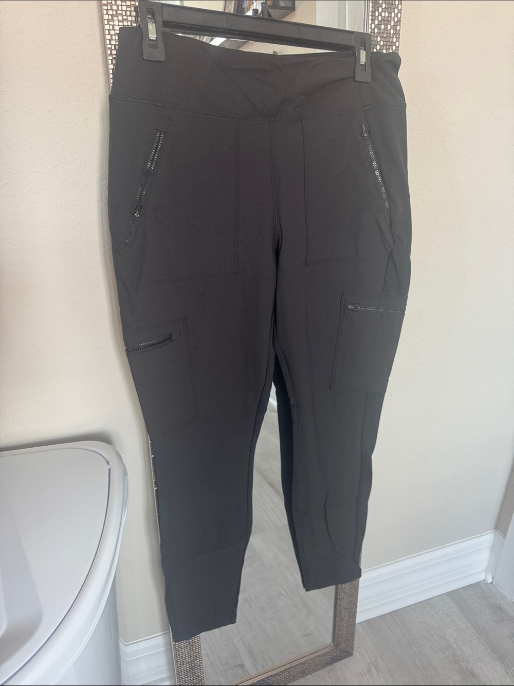 Black Zip-Pocket Stretch Pants